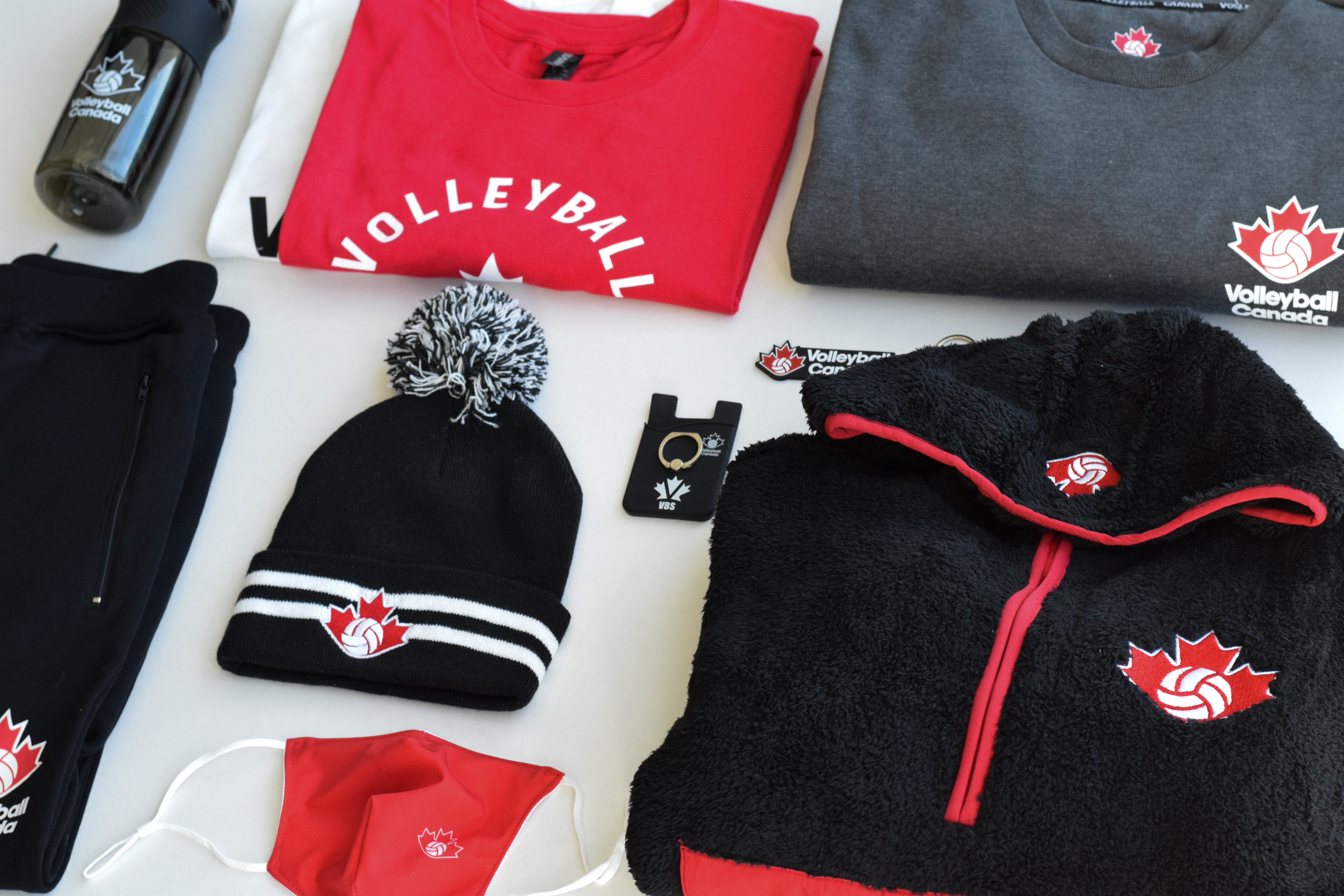 Give the gift of Volleyball Canada fan gear with four gift boxes to choose  from